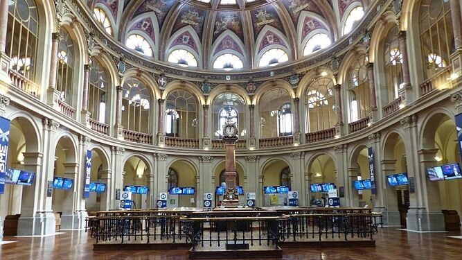 Photo: Company And Capital