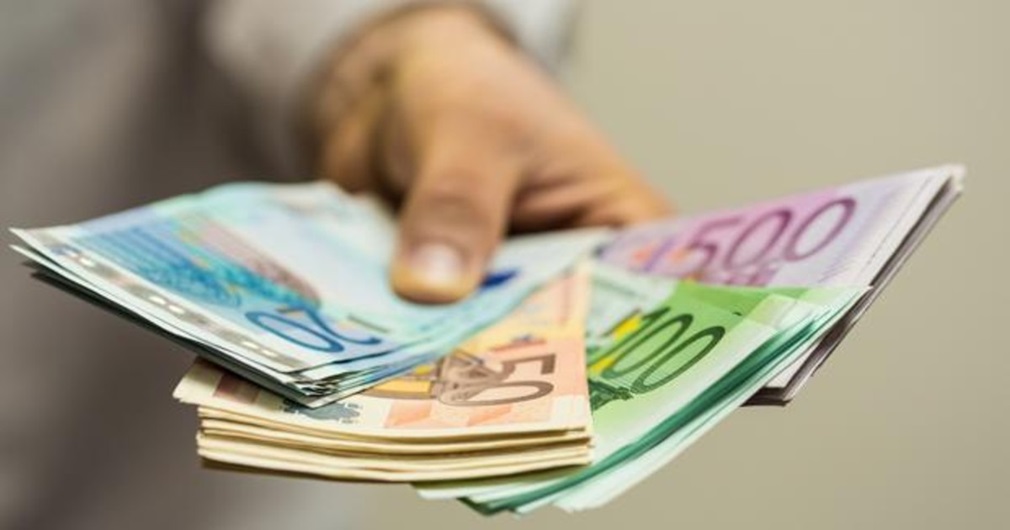 Photo: Company And Capital