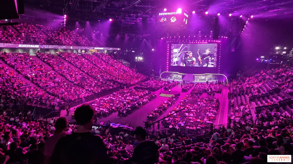 El Adidas Arena de París luce un aspecto espectacular este viernes para recibir a los seis mejores equipos del mundo en la fase decisiva del Six Invitational 2026.